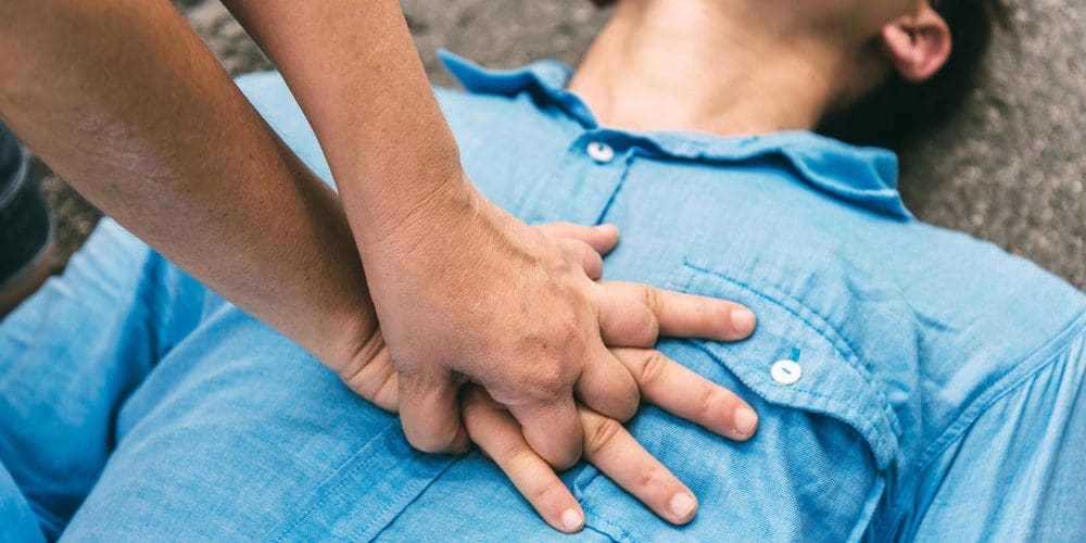 Повернули з того світу: тернопільські медики «екстренки» врятували пацієнта після зупинки серця