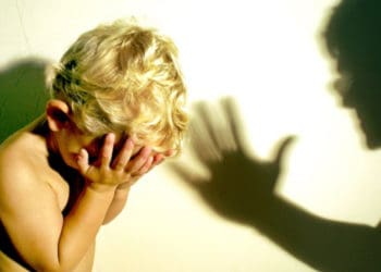 побили дітей