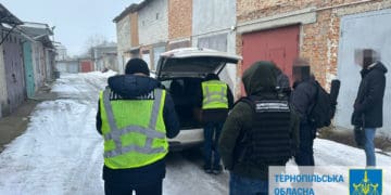майже пів сотні "водіїв" поїхали за гумдопомогою за кордон, але назад не повернулися