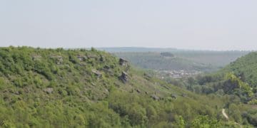 “Касперівські скелі” – геологічна пам’ятка природи на Тернопільщині