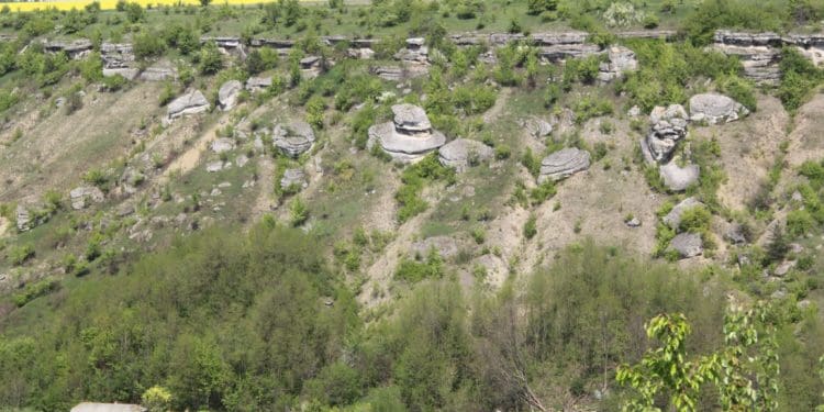 “Касперівські скелі” – геологічна пам’ятка природи на Тернопільщині