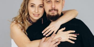 Їхні серця поєднала війна: історія кохання військового і волонтерки з Тернополя