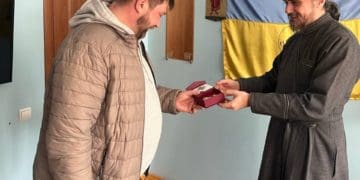 Медаль "Хрест свободи" отримав від митрополита Нестора тернопільський волонтер