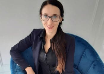 «Допомагаю військовим в надії, що хтось допоможе й моєму брату», – тернопільська волонтерка Раїса Коляда