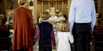 Одружені пари, які ходять до церкви – серед найщасливіших, – дослідження