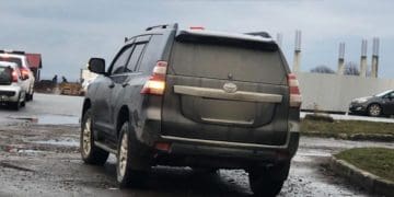 Сила інтернету: покарали водія Toyota, який їздив тротуаром у Тернополі