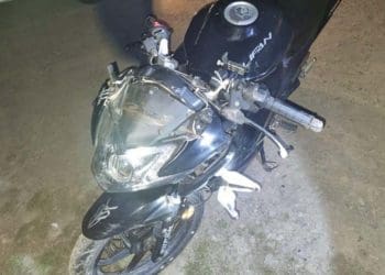 Катання без шоломів на мотоциклі завершилась серйозними травмами для водія і пасажира у Колиндянах