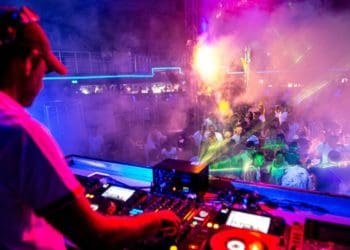 розваги і війна