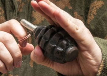 підірвав гранату