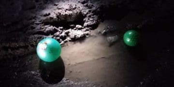 Іграшковими м’ячами хтось забив каналізацію у тернопільському будинку