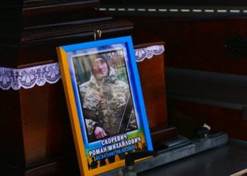 День жалоби оголосили у Товстенській громаді у зв’язку із загибеллю Героя Романа Скоревича