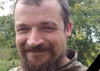 Почаївська громада попрощалась із захисником Володимиром Семащуком