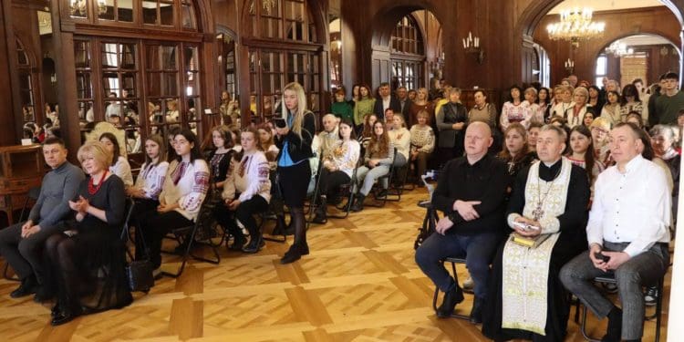 У Вишнівецькому палаці відбулося культурно-мистецьке дійство, присвячене 210-й річниці з дня народження Великого Кобзаря