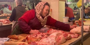 Багато товару, мало покупців: на тернопільському ринку подешевшала свинина