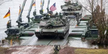 Дипломати країн НАТО запропонували підготуватися до виходу США з альянсу, – Telegraph