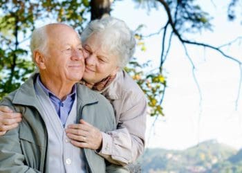 Кохає серце, а не очі: як сільська дівчина завоювала серце красеня з міста