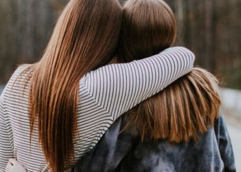 Невигадана історія тернополян: Коханка чоловіка стала найкращою подругою