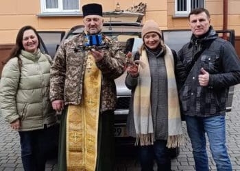 З Тернополя ще одну автівку відправили на фронт