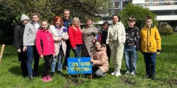 “Моє Дерево Перемоги” висадили на алеї вулиці Миру у Тернополі