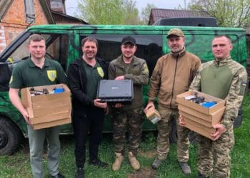 Тернопільська ГО «Рух за справедливу Україну» передала на фронт РЕБ, Mavic та комплектуючі до FPV