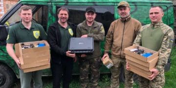Тернопільська ГО «Рух за справедливу Україну» передала на фронт РЕБ, Mavic та комплектуючі до FPV