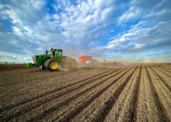 У «Контінентал» набирає розмаху весняна посівна