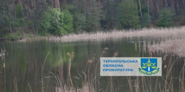 У жителя Кременеччини хочуть забрати з оренди землю зі ставком за майже 800 мільйонів