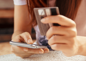 “Багатоцільова грошова допомога для населення”: через шахраїв чималі кошти втратили жительки Чортківщини