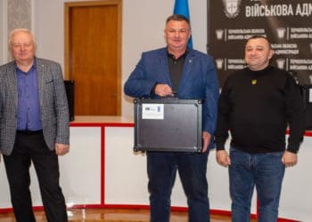 Надавати адмінпослуги віддалено тепер зможуть у Великогаївській громаді завдяки “Мобільному кейсу”