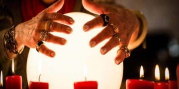 ворожка шахраї