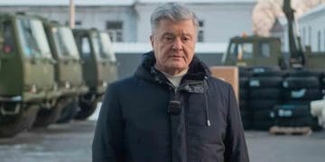 Порошенко розповів про наступ росіян, новий РЕБ та мобілізацію