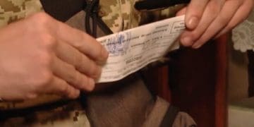 Вйськовому бажали «здохнути», бо вручає повістки у Вербну неділю, – тернопільська волонтерка.