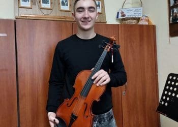 Студент Тернопільського музичного коледжу отримав подарунок від Kalush Orchestra