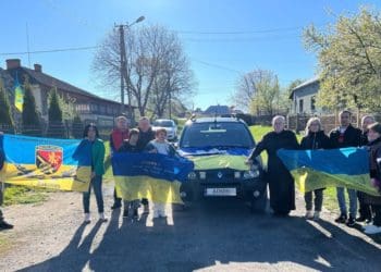 В селі на Тернопільщині придбали автомобіль для військового