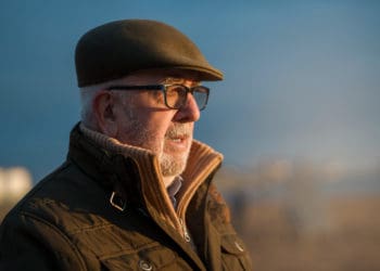 Ростив, дбав, допомагав, а я прийшлося – чужий дядько