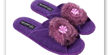 Як правильно прати капці з хутром?