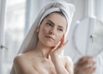 Прищі на обличчі: як позбутися проблеми в домашніх умовах