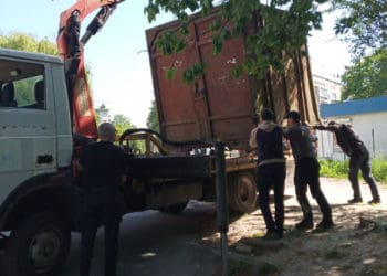 деионтували контейнер