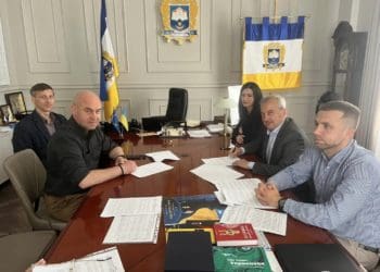 підписали договір