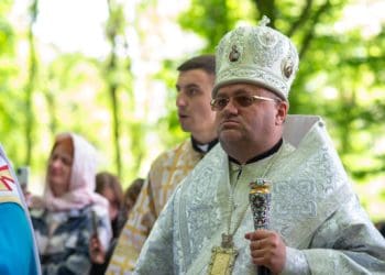 Єпископу-помічнику Тернопільсько-Зборівської архієпархії УГКЦ вручили відзнаку “Золоте серце”