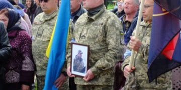 У Шумській громаді попрощалися з воїном Олександром Грицюком