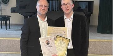 Павло Яворський з наставником Анатолієм Ороновським