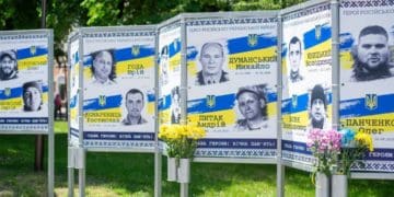 У Тернополі відкрили Алею пам’яті «Незламні» з нагоди Дня Героїв України