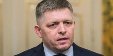 замах на прем'а Фіцо