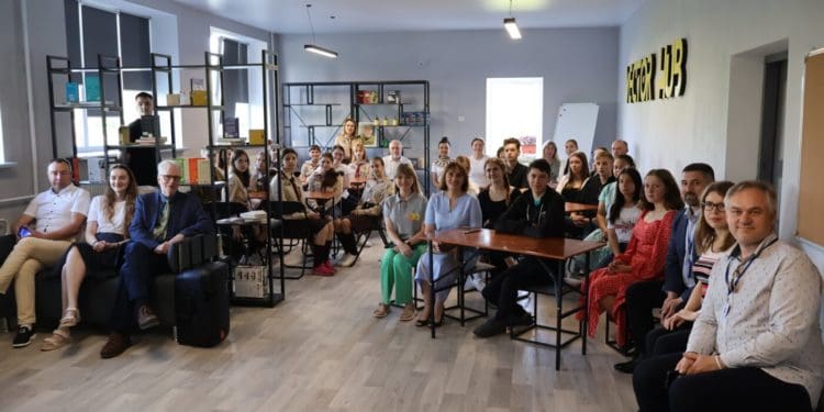 “VECTOR HUB”: новий центр для молоді у Вишнівецькій громаді за підтримки Програми USAID DOBRE