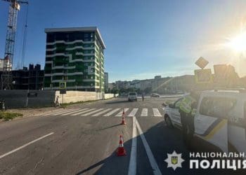 Неповнолітній тернополянин їхав на велосипеді через перехід і потрапив до реанімації