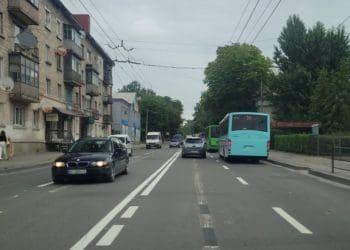 На Збаразькій у Тернополі знову чотири смуги