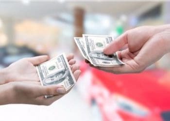 Жителька Борщівської громади відповідатиме за шахрайство – брала гроші за послуги за кордоном