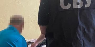 СБУ затримала колаборанта з Луганщини, який допомагав окупантам ремонтувати російські «Смерчі»