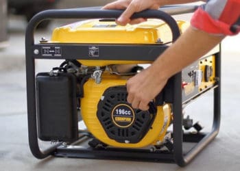 Тернопільські поліцейські попередили про шахраїв, які заробляють на вимкненні електрики